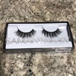 Huda beauty false lashes